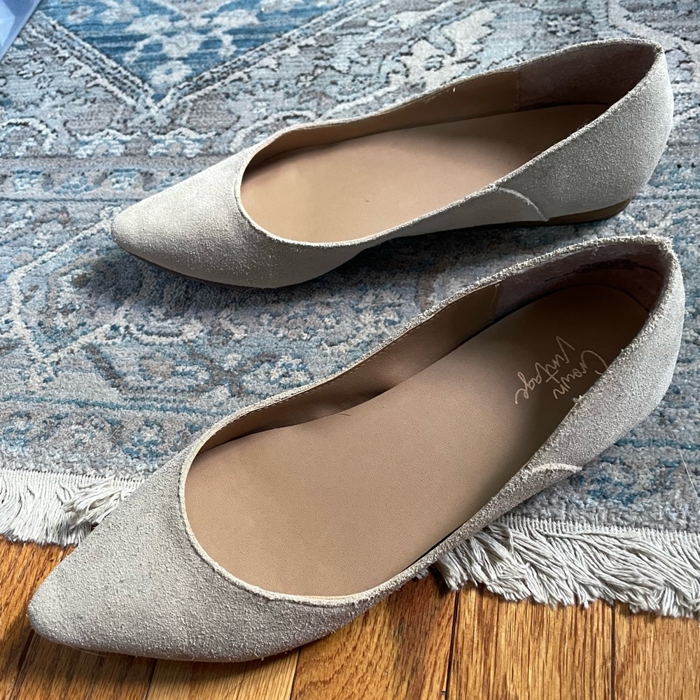 Crown Vintage Light Gray Flats